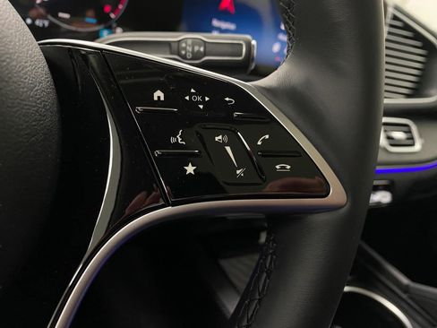 New 2026 Mercedes-Benz GLS 450 4MATIC image 19