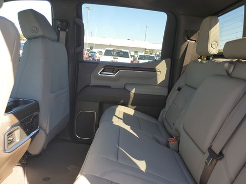 New 2026 GMC Sierra 1500 SLT w/ SLT Premium Plus Package image 10