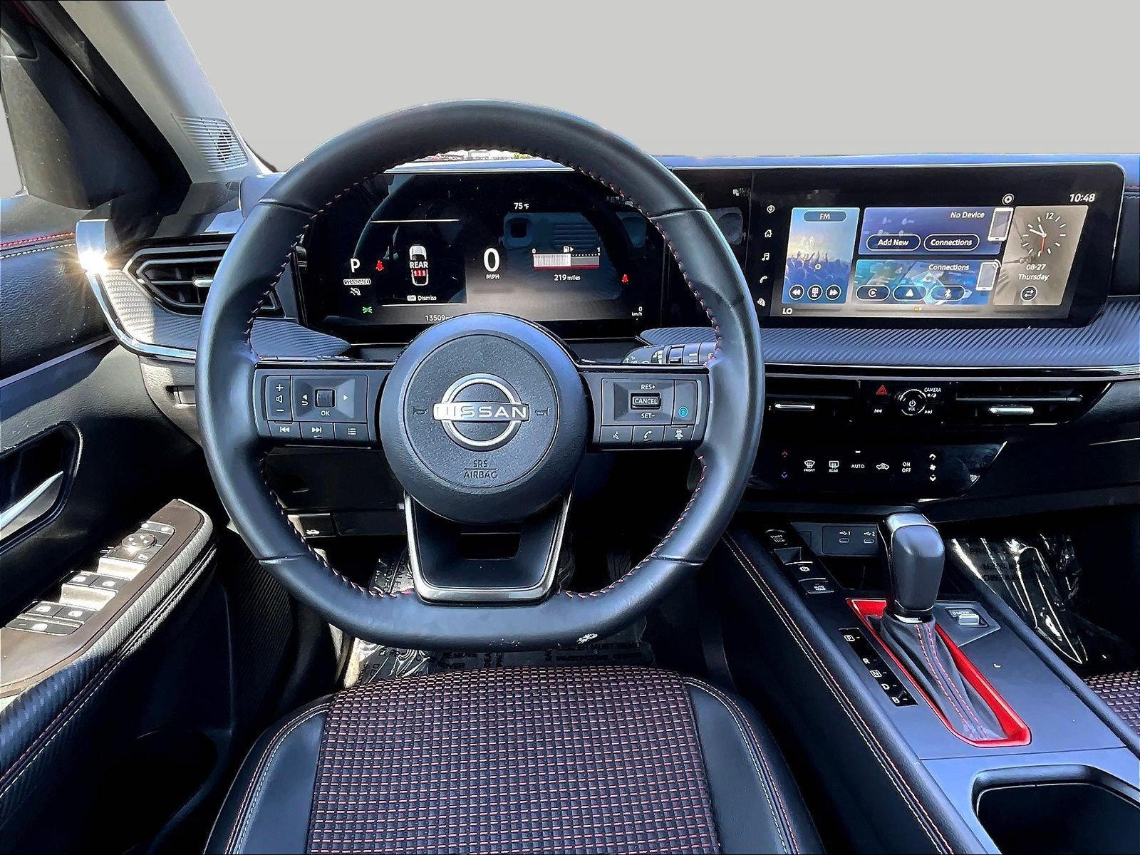 Certified 2025 Nissan Kicks SR FWD image 11