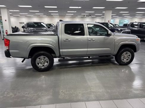 Used 2020 Toyota Tacoma SR AWD/4WD image 8