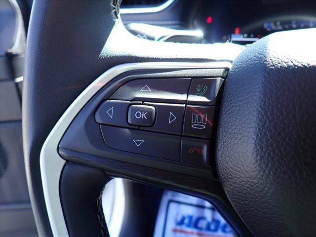 Used 2024 Jeep Grand Cherokee L Laredo AWD/4WD image 19