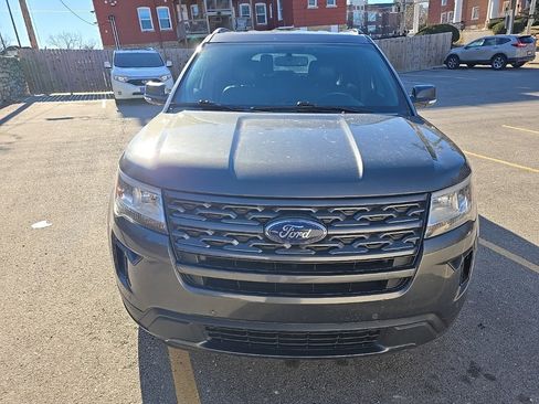 Used 2018 Ford Explorer XLT w/ Equipment Group 202A image 3
