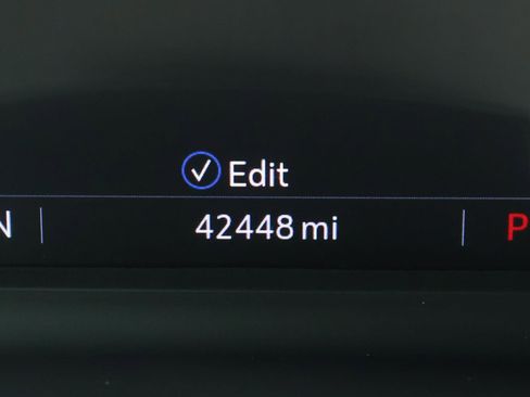 Certified 2024 Cadillac XT6 Luxury image 37