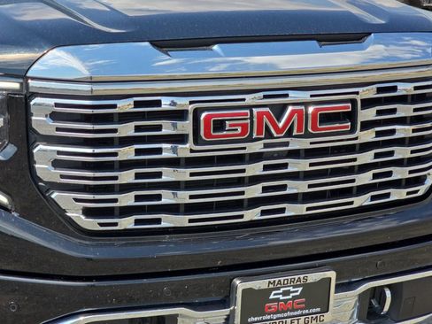 Used 2024 GMC Sierra 1500 Denali w/ Denali Reserve Package AWD/4WD image 47