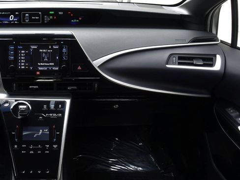 Used 2017 Toyota Mirai FWD image 36