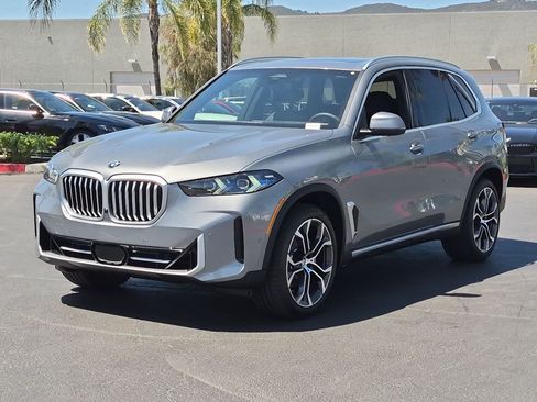 New 2026 BMW X5 xDrive40i w/ Climate Comfort Package AWD/4WD image 5