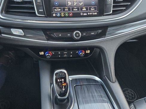 Used 2021 Buick Enclave Essence w/ Sound and Sites Package image 19