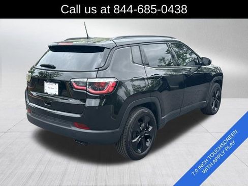 Used 2019 Jeep Compass Latitude FWD image 5