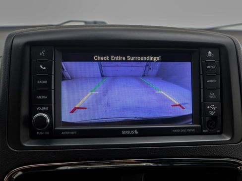 Used 2020 Dodge Grand Caravan SXT FWD image 25