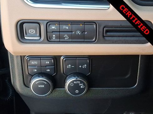 Used 2024 Chevrolet Tahoe Premier image 25