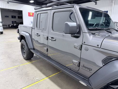 Used 2024 Jeep Gladiator Sport AWD/4WD image 21