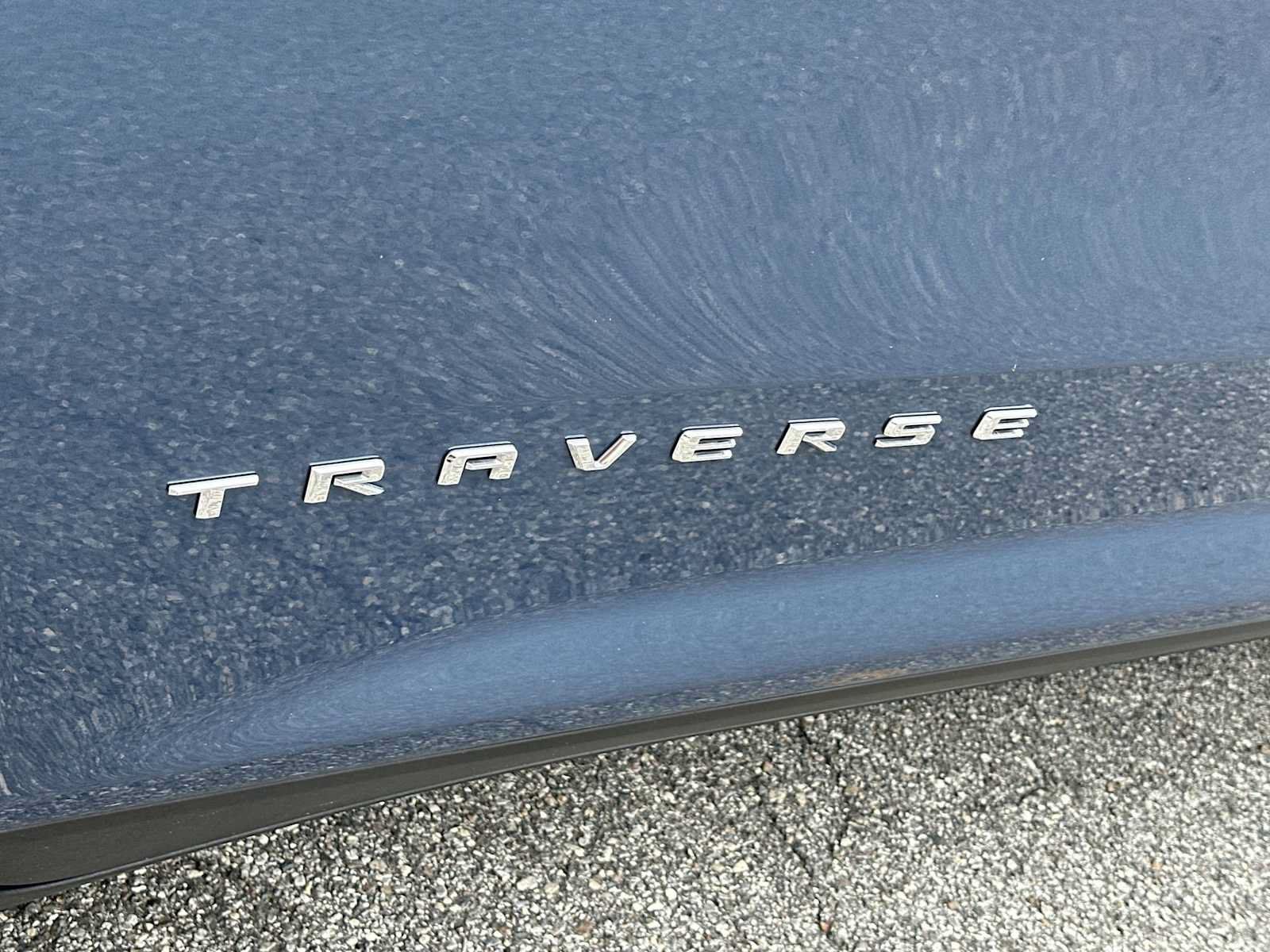 Certified 2025 Chevrolet Traverse LT FWD image 11