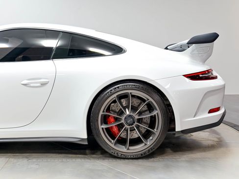 Used 2018 Porsche 911 GT3 RWD image 39