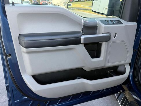 Used 2020 Ford F150 XLT w/ Equipment Group 302A Luxury image 9