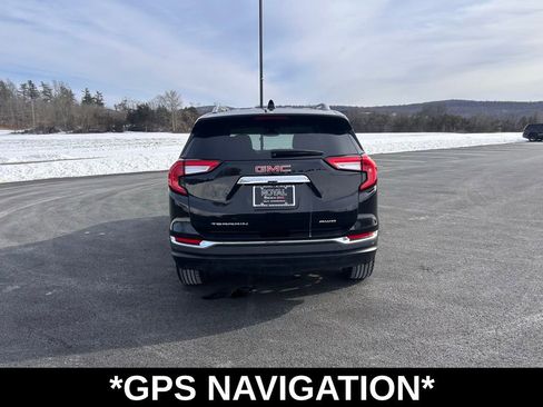 Used 2023 GMC Terrain SLT image 7