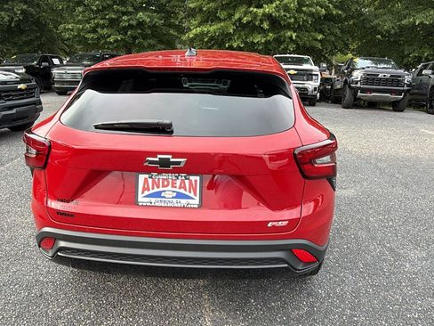 New 2026 Chevrolet Trax RS FWD image 9