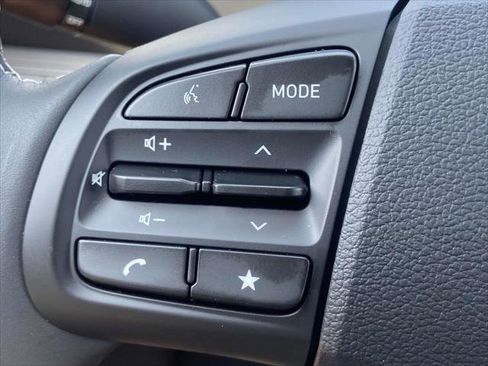 New 2025 Hyundai Venue SEL image 15