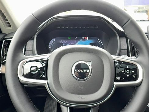 New 2026 Volvo XC90 B5 Plus w/ Protection Package Premier AWD/4WD image 23
