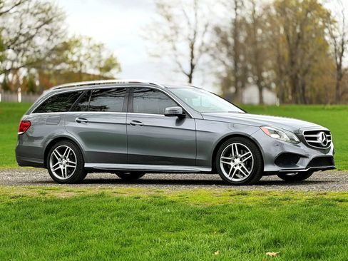 Used 2016 Mercedes-Benz E 350 4MATIC Wagon image 10