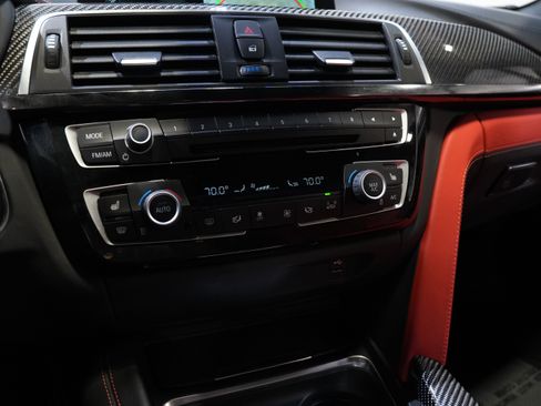 Used 2018 BMW M4 COUPE 2D image 40