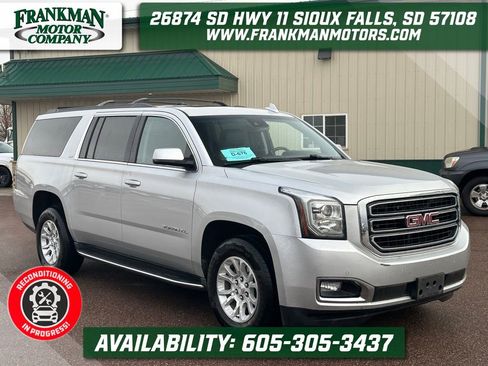 Used 2018 GMC Yukon XL SLT w/ Open Road Package AWD/4WD image 1