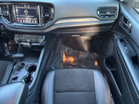 Used 2022 Dodge Durango GT image 17