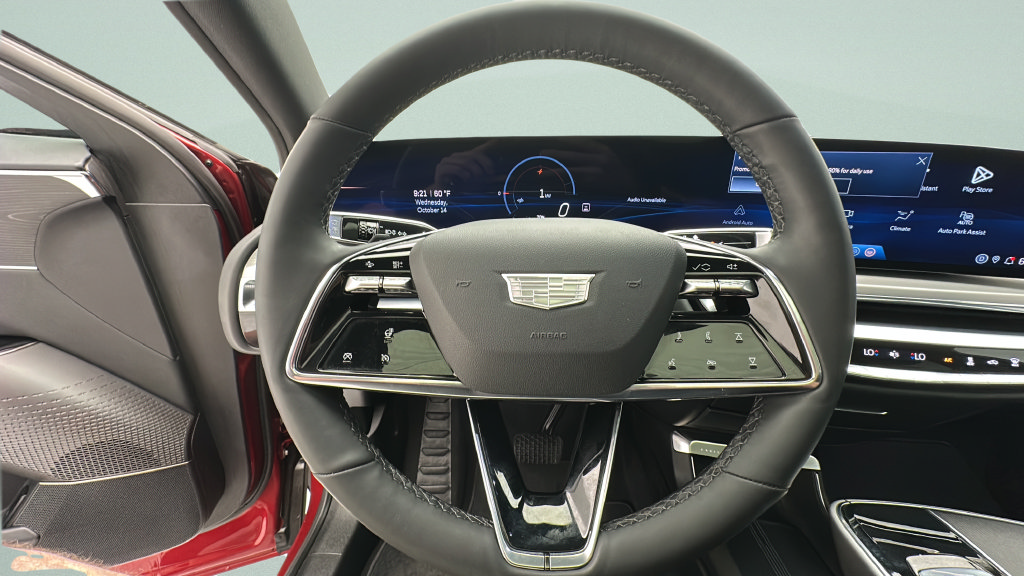 Used 2024 Cadillac Lyriq Luxury AWD/4WD image 15