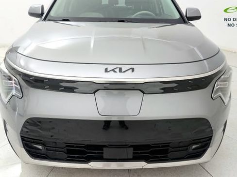 Used 2024 Kia Niro Wave w/ Wave Preserve Package FWD image 20