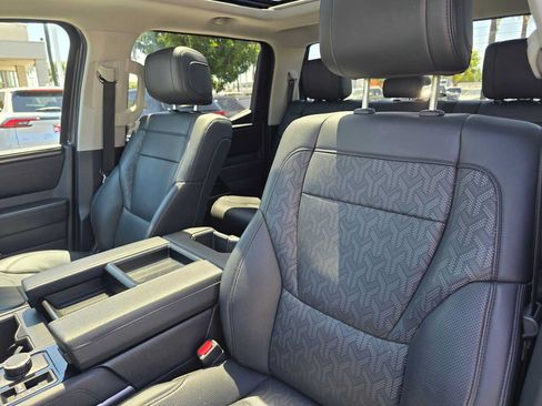 Used 2024 Toyota Tundra Limited AWD/4WD image 21