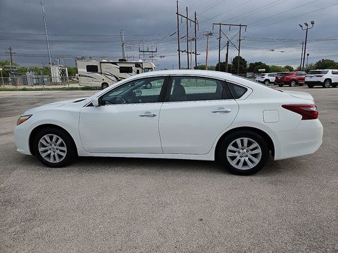 Used 2018 Nissan Altima 2.5 S image 3