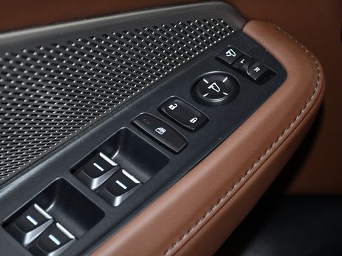 Certified 2024 Acura MDX SH-AWD w/ Technology Package image 33