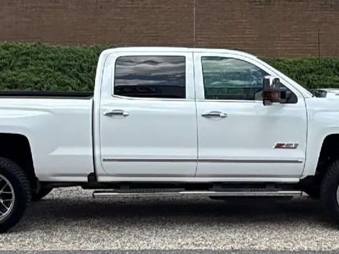 Used 2019 Chevrolet Silverado 3500 LTZ w/ Duramax Plus Package AWD/4WD image 5