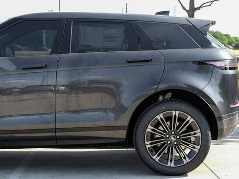 New 2026 Land Rover Range Rover Evoque S AWD/4WD image 18