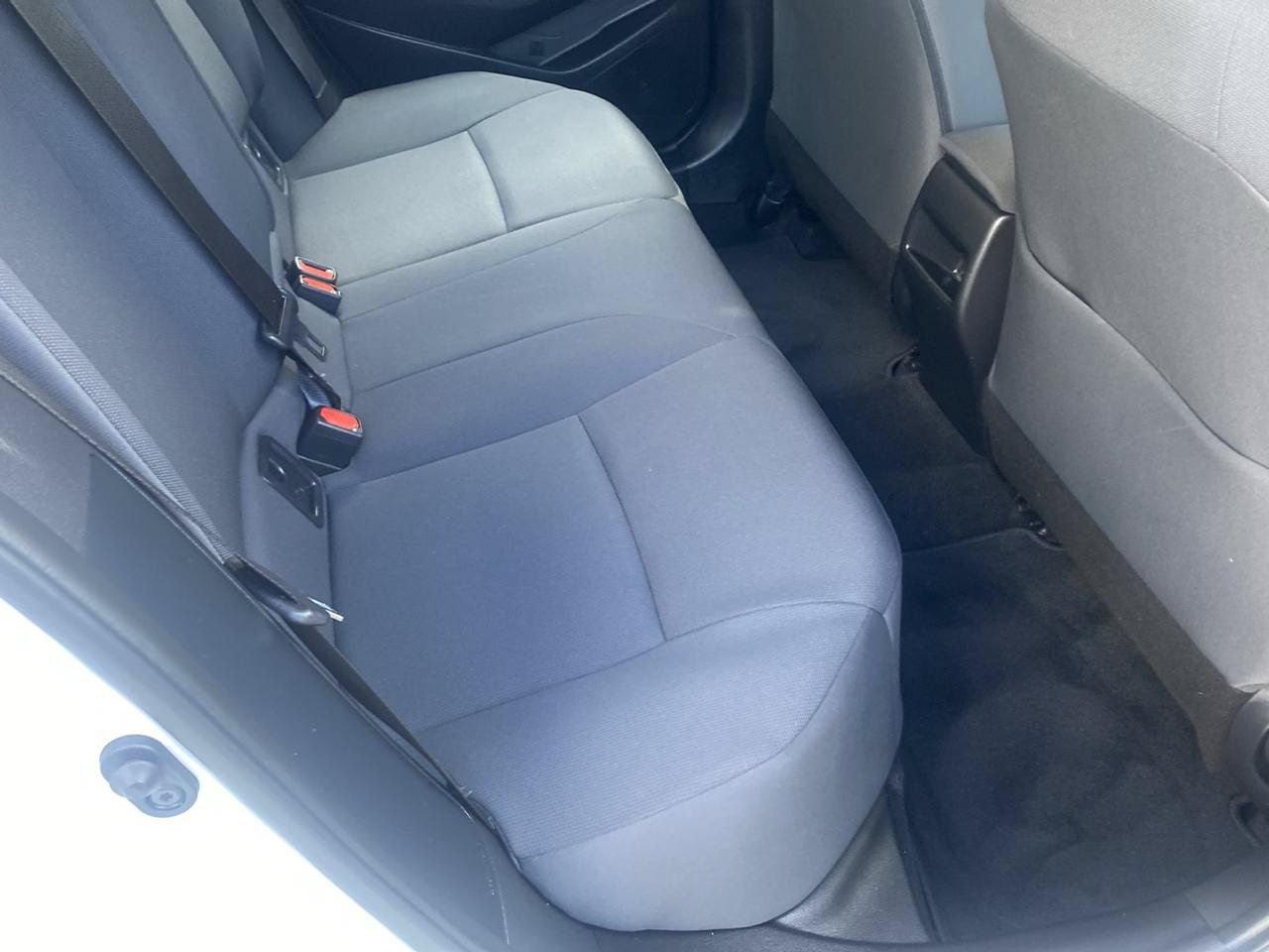 Used 2021 Toyota Corolla LE w/ Carpet Mat Package (TMS) FWD image 8