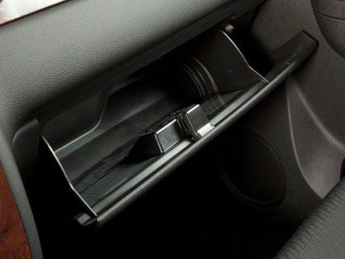 Used 2013 Chevrolet Avalanche LTZ AWD/4WD image 14