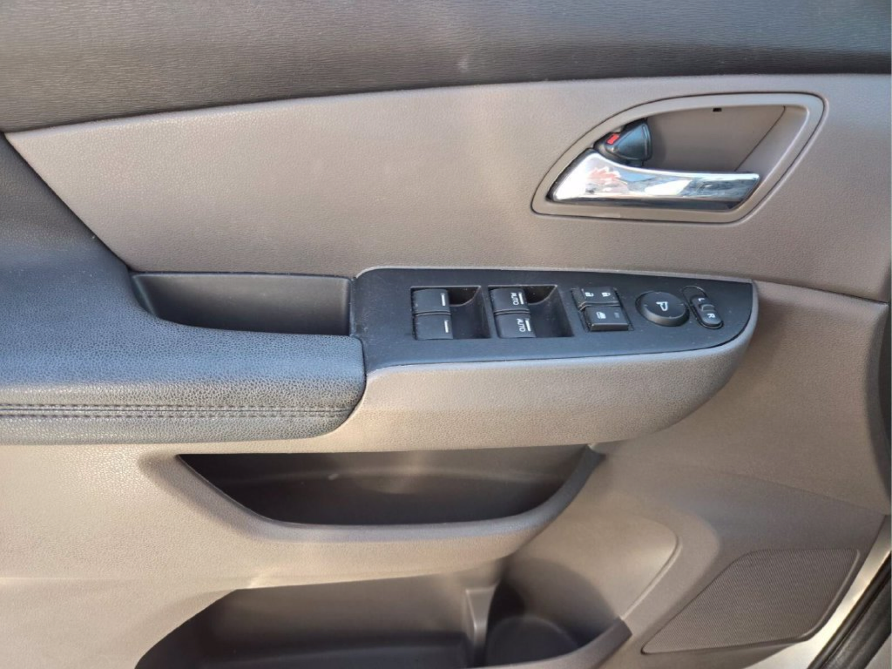 Used 2015 Honda Odyssey EX-L image 20