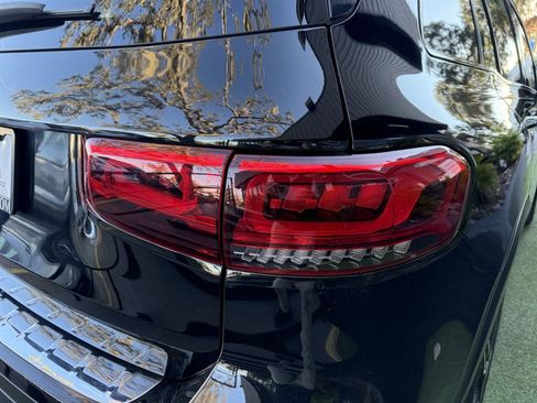 Used 2020 Mercedes-Benz GLB 250 image 12