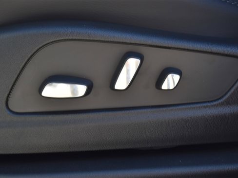 New 2025 Cadillac XT5 Premium Luxury image 15