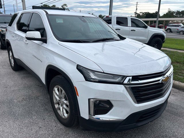 Used 2023 Chevrolet Traverse LS w/ Safety Package FWD image 2