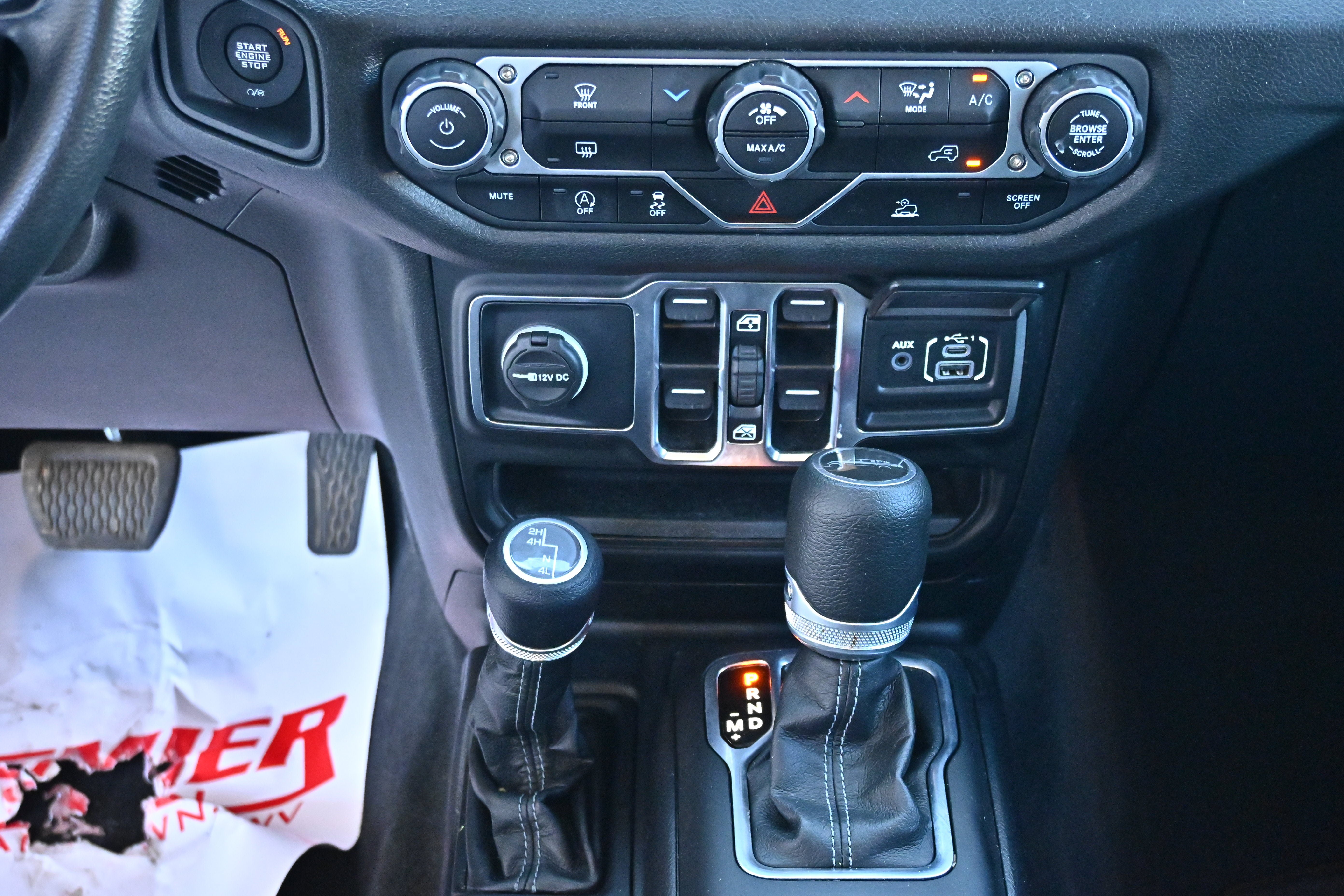 Used 2025 Jeep Gladiator Sport AWD/4WD image 18