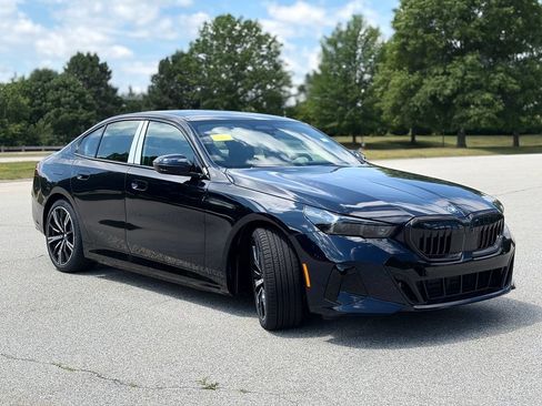 New 2027 BMW 550e xDrive AWD/4WD image 8