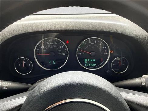 Used 2018 Jeep Wrangler Sahara w/ Connectivity Group AWD/4WD image 20