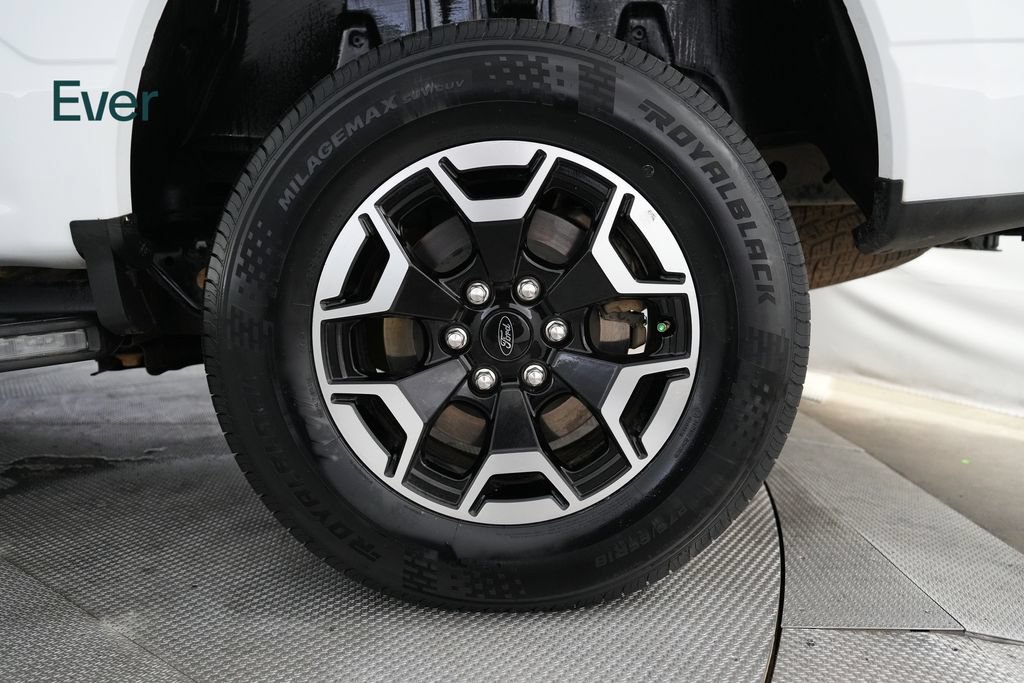Used 2023 Ford F150 Lightning XLT AWD/4WD image 10