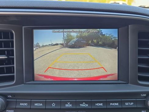Used 2020 Hyundai Elantra SEL FWD image 17