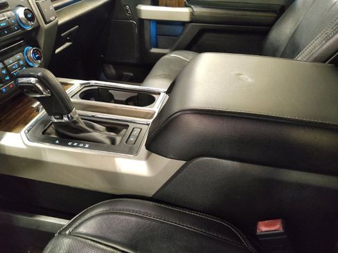 Used 2018 Ford F150 Lariat w/ Equipment Group 502A Luxury RWD image 26