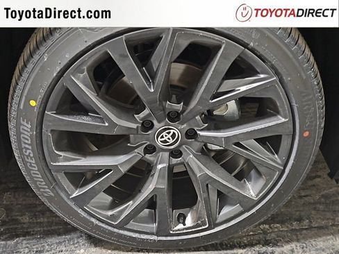 New 2025 Toyota Crown Signia image 9