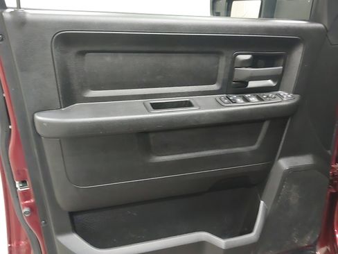 Used 2024 RAM 3500 Tradesman w/ Chrome Appearance Group image 24