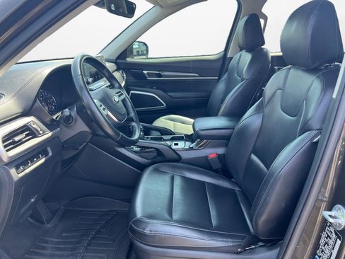 Used 2020 Kia Telluride S FWD image 11
