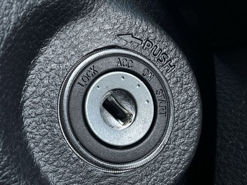Used 2023 Toyota Tacoma SR AWD/4WD image 19