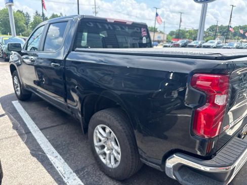 Used 2025 Chevrolet Silverado 1500 LT AWD/4WD image 8